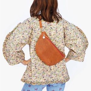 Clare V Grande Fanny